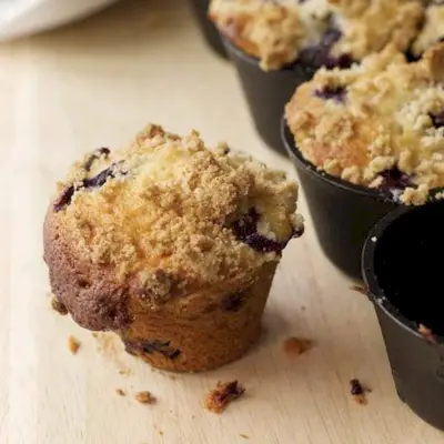 Muffin ai mirtilli con copertura di briciole