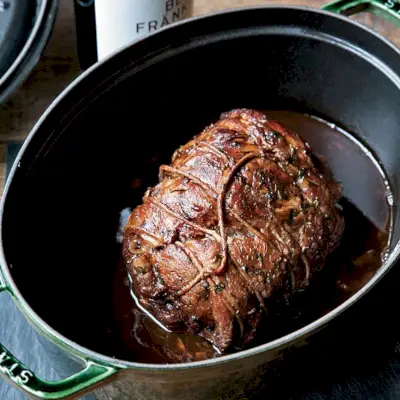 子牛肩肉の煮込み 春野菜添え