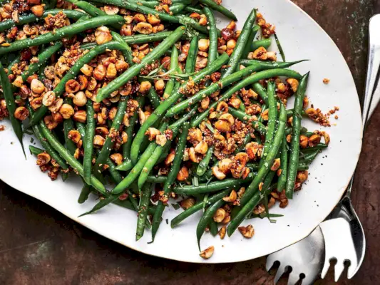 Recept Garlicky Haricots Verts s lískovými oříšky