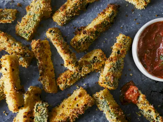 Frites de courgettes croustillantes au four