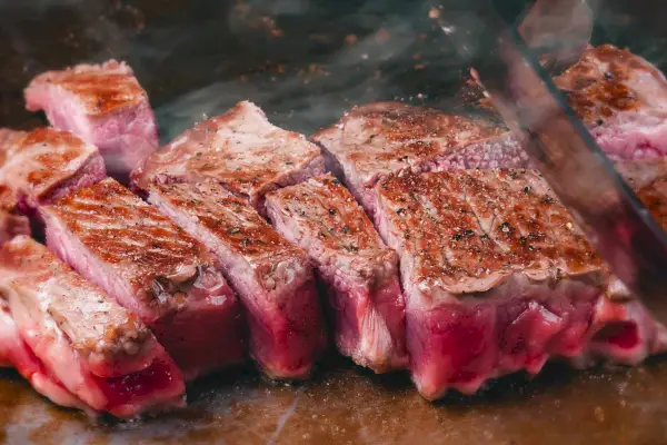 Japoński stek z wołowiny wagyu
