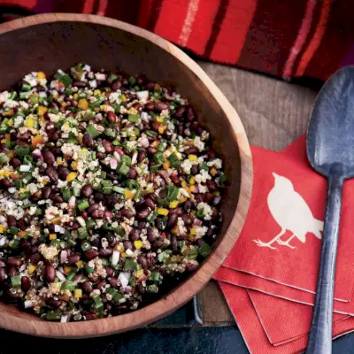 Salada de Feijão PretoeQuinoa