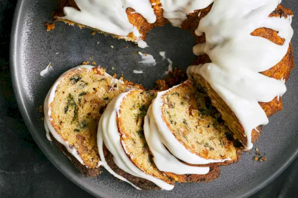 Radicchio-Pastinaken-Kuchen mit brauner Butter