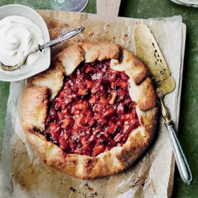 Rhabarber und kandierter Ingwer Crostata