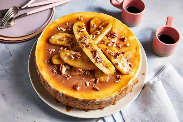 Bananen-Foster-Käsekuchen