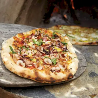 HD-200910-r-squid-pizza.webp