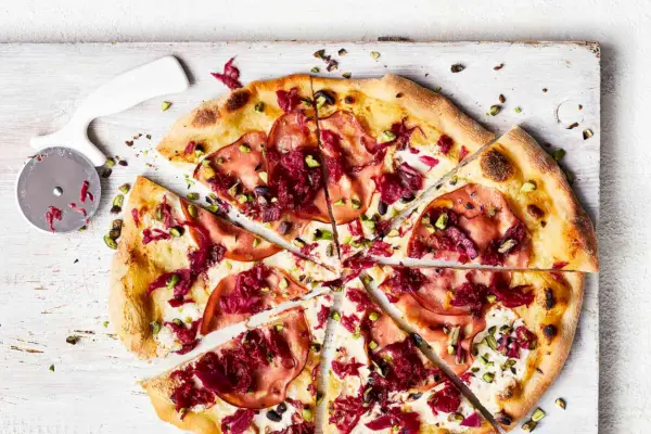 Pizza z kiszoną kapustą