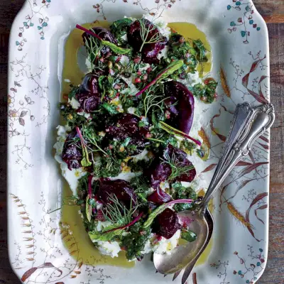 Remolachas Asadas Con Salsa Verde De Remolacha