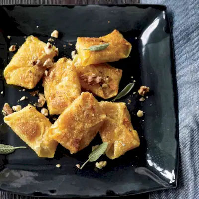 Butternusskürbis-Salbei-Wontons