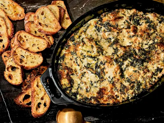 Rezept für einen warmen Spinat-Artischocken-Dip