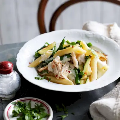 Penne s údeným kuracím mäsom a mascarpone