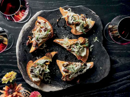 Torradas de Cogumelos com Delice de Bourgogne
