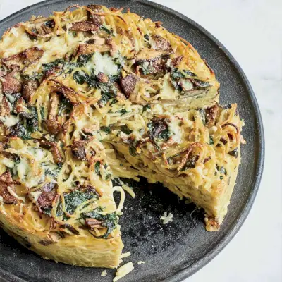 Tortino di Spaghetti ai Funghi Selvatici e Spinaci