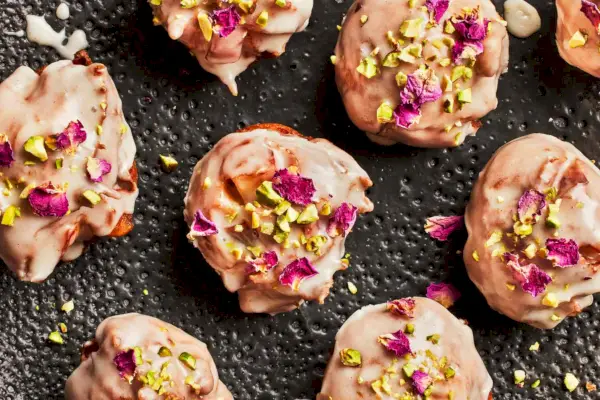 Bolinhos de Maçã Temperados com Cardamomo