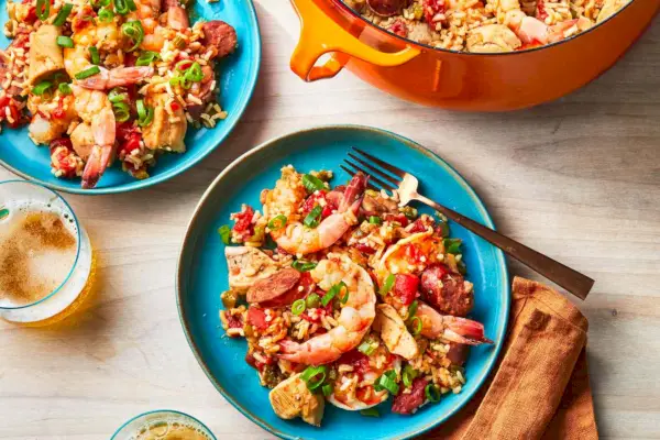 Jambalaya com Camarão e Linguiça Andouille
