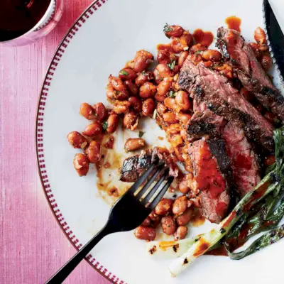 Rocksteak mit Pintobohnen und Pasilla-Chile-Vinaigrette