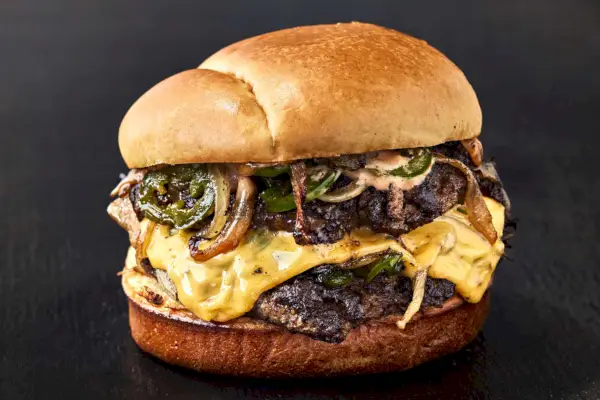 Jalapeño-cibuľové hamburgery