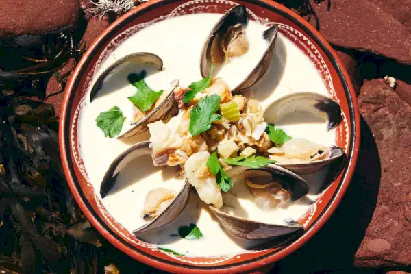 Rezept für rauchige Muschelsuppe im PEI-Stil