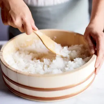 Faça o arroz de sushi