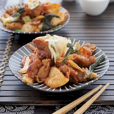 Smażony brzuch wieprzowy z kimchi