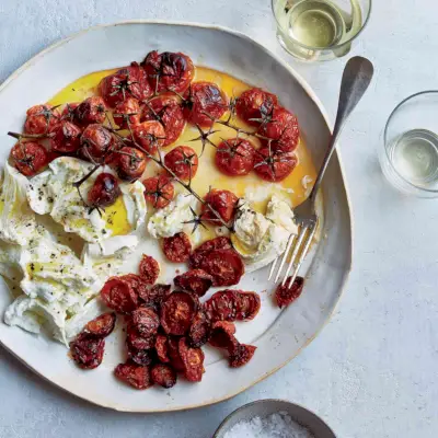 Mozzarella di Bufala con Pomodori Puliti e Disordinati