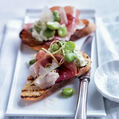 Crostini Di Fave Con Prosciutto E Menta