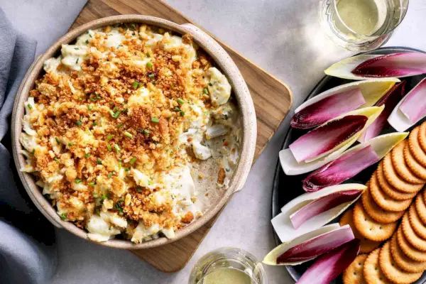 Warmer Krabben-Dip mit frischen Kräutern