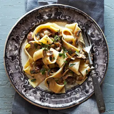 Pappardelle s kuřecími játry a žampiony