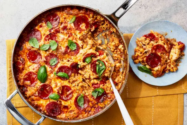 Pâtes à pizza au four avec Soppressata