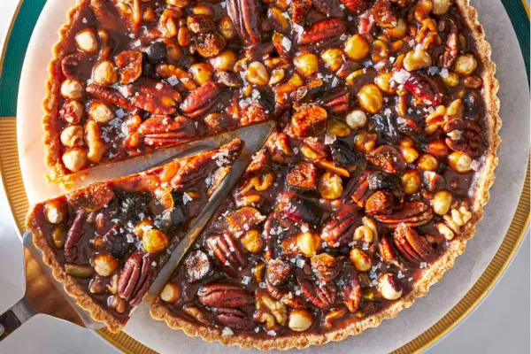 Crostata di fichi e noci al caramello