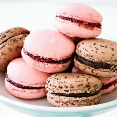 Himbeer-Macarons