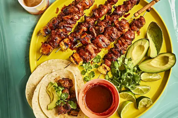AL PASTOR 스타일의 닭꼬치