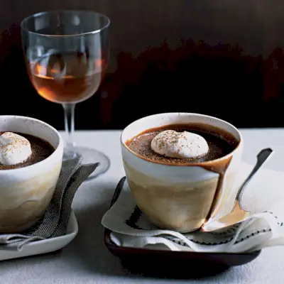 Tarros de crema de chocolate con leche