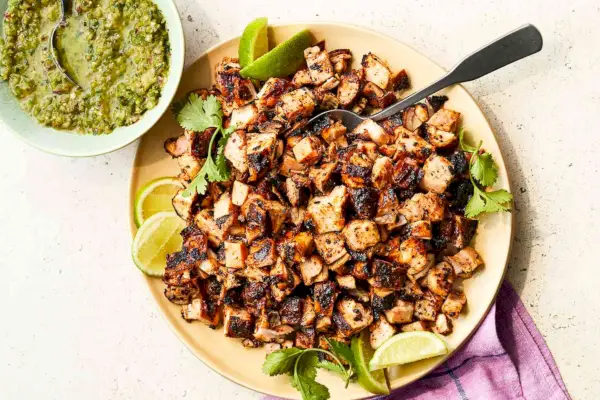 Pollo alla griglia carbonizzato marinato nel Cile