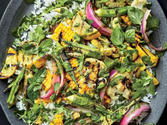 Grillowane warzywa masala z pikantnym miętowym chutneyem