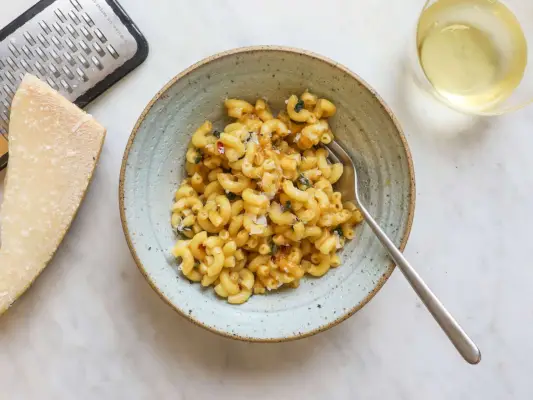Pâtes à la sauce au beurre noisette et à la citrouille