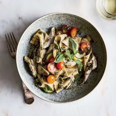 Pappardelle au poulet et pesto pistache-menthe
