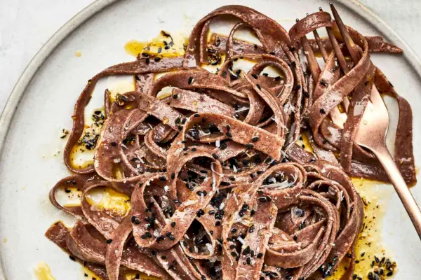 Tagliatelles de Teff avec Niter Kibbeh