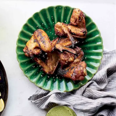 Hill Country Smoked Chicken Wings mit Texas Ranch Dressing