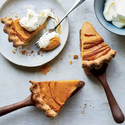 Torta di patate dolci con crosta di farina di mais