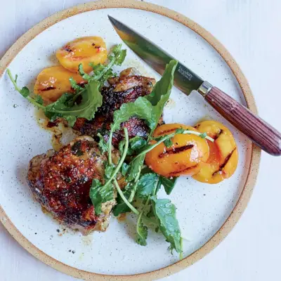 Coxas de Frango Grelhado com Pêssegos em Conserva