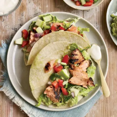 Tacos al salmone strofinati con chipotle