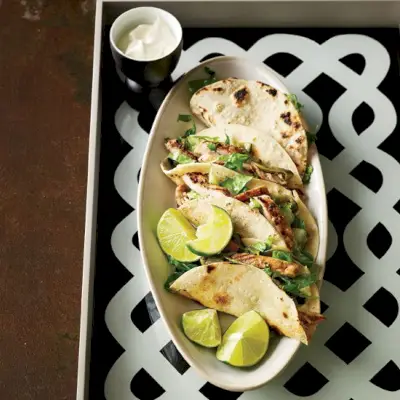 Tacos di pollo e poblano con crema