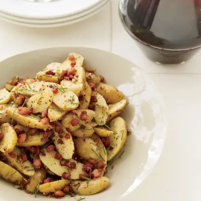 Salada Quente de Batata com Pancetta e Molho de Manteiga Marrom