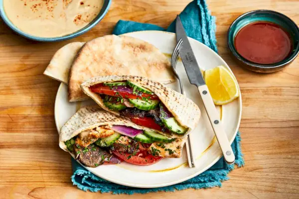 Shawarma 스타일 닭고기와 버섯 케밥 레시피