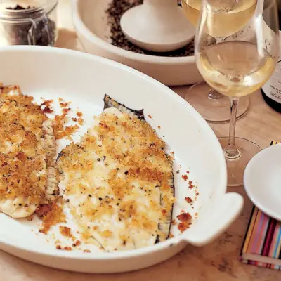 Pieczona Flądra Z Kruszonką Parmezanu