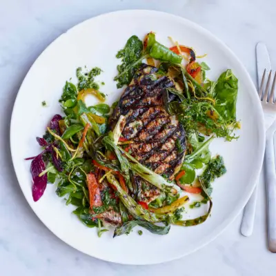 Vivaneau grillé avec gremolata aux quatre herbes