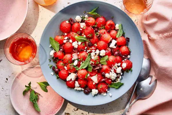 Wassermelonensalat mit Feta und Minze