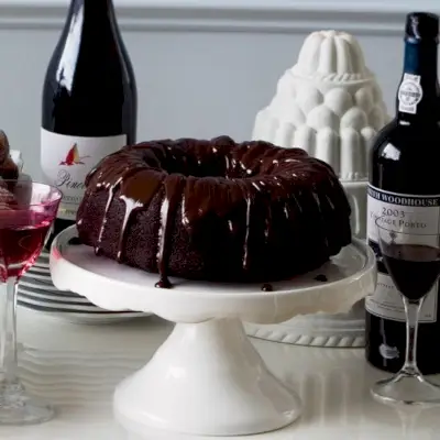 Ciasto Bundt z podwójną czekoladą i polewą Ganache