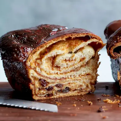 Babka Rodzynkowo-Orzechowa